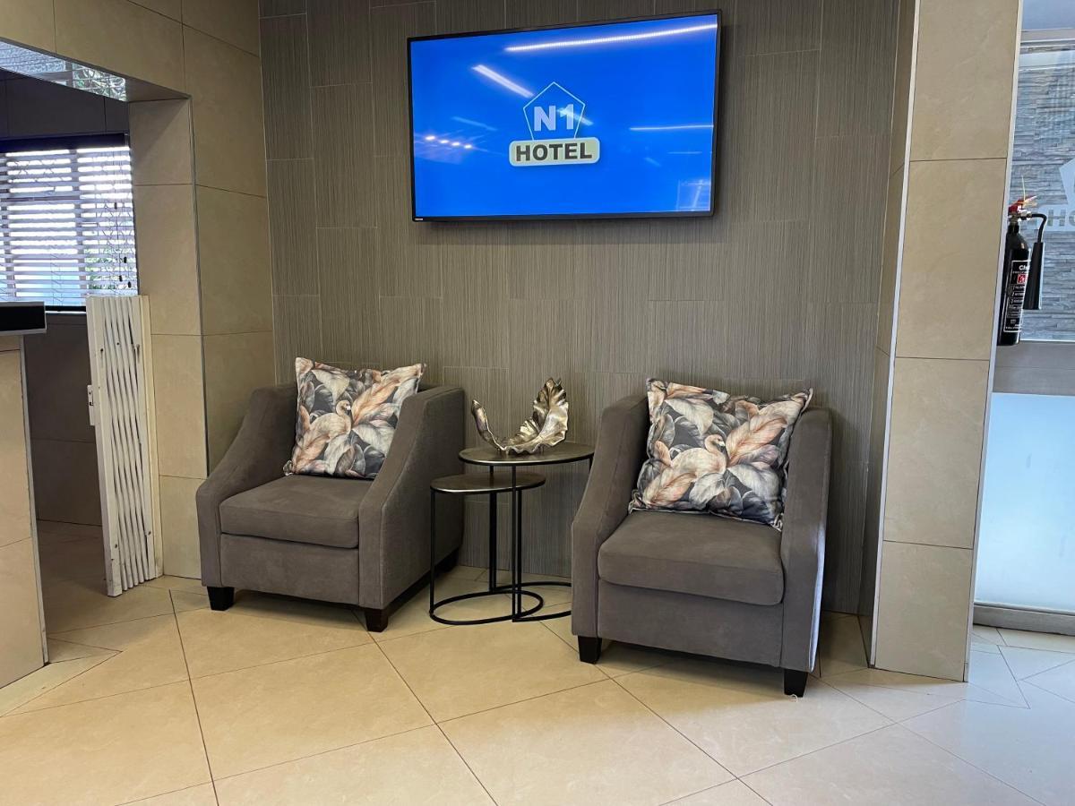 N1 Hotel Samora Machel Хараре Екстериор снимка