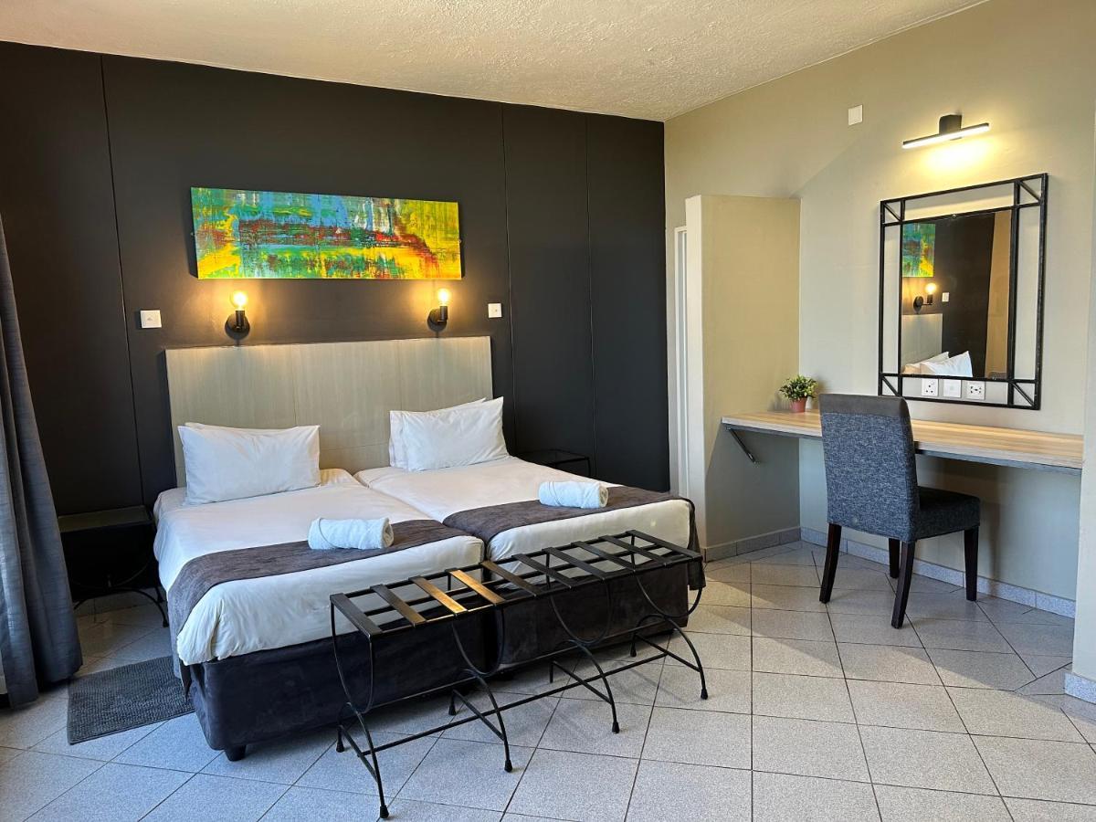 N1 Hotel Samora Machel Хараре Екстериор снимка