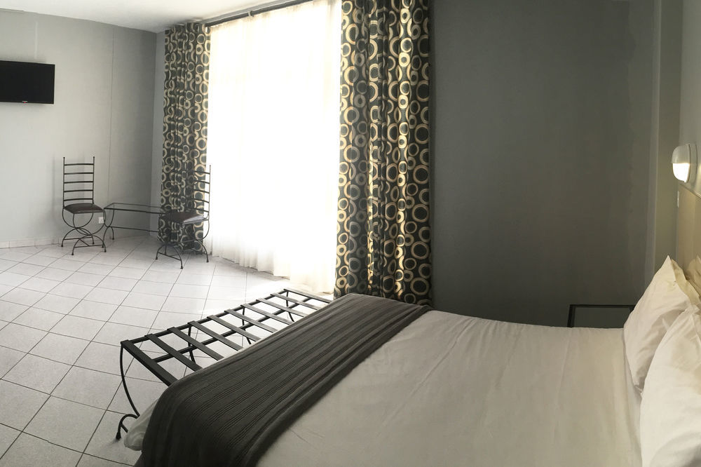 N1 Hotel Samora Machel Хараре Екстериор снимка